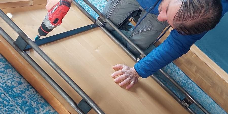 demontage von Möbel